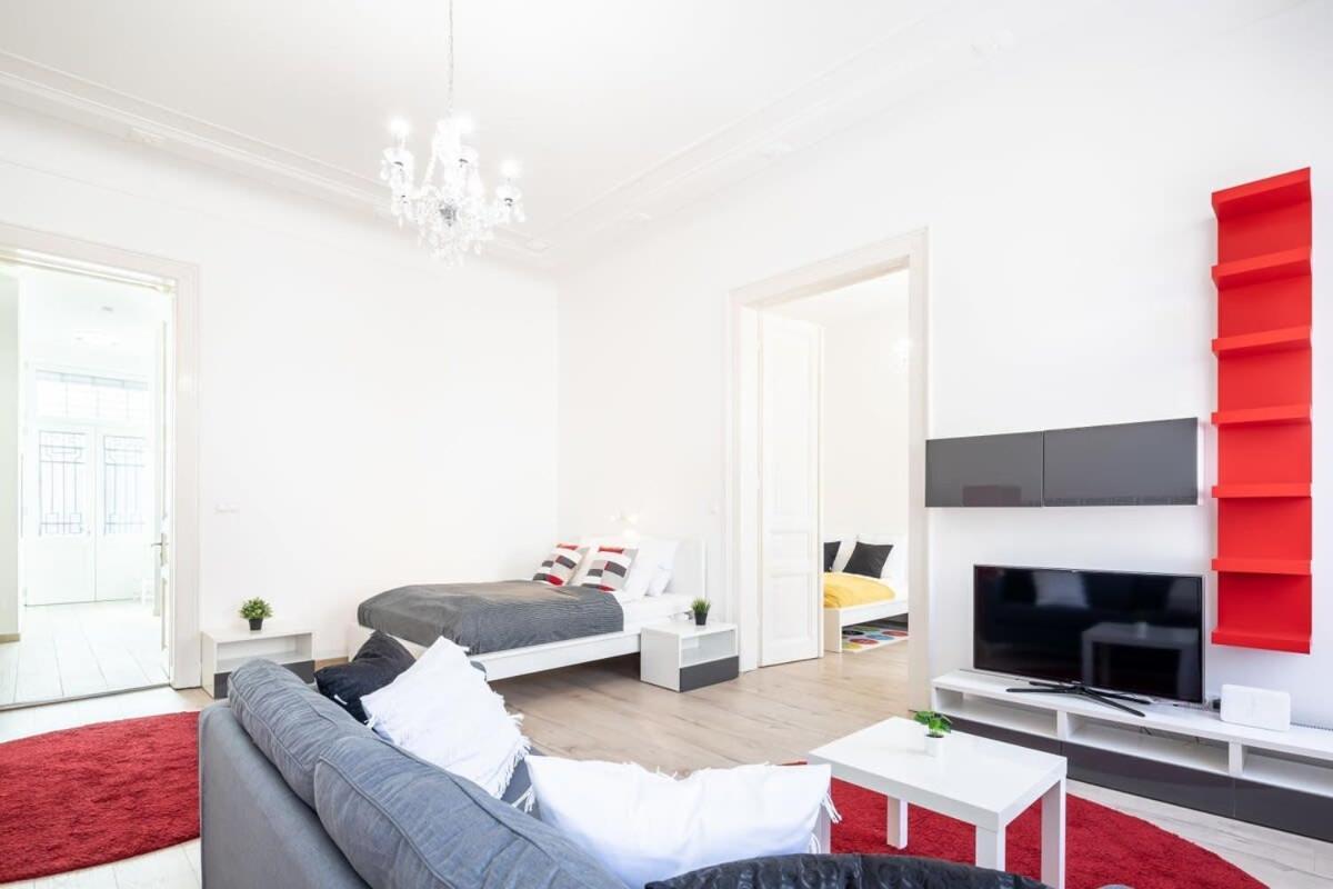 Bright & Large Apartment At Top Location Budapest Exterior photo